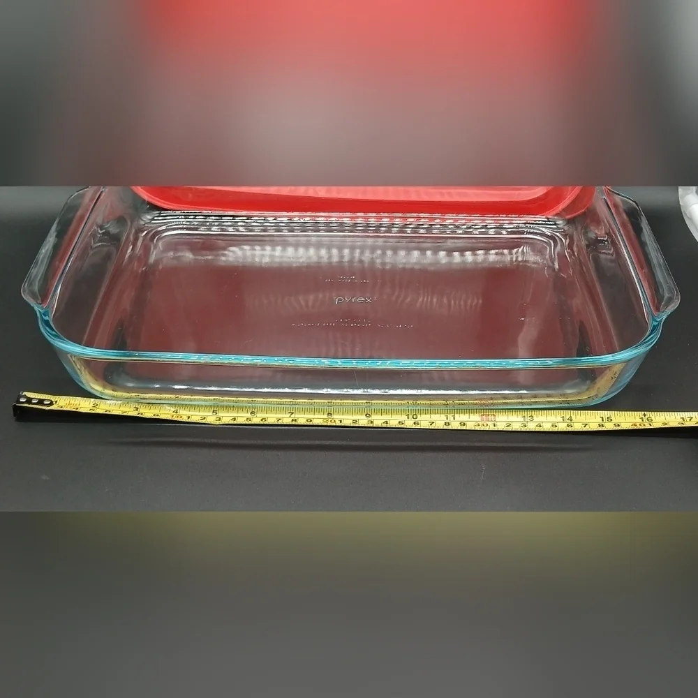 Pyrex Basics 4.8 QT Glass Baking Dish with Plastic Lid Casserole Dish​​​ - Picture 10 of 12